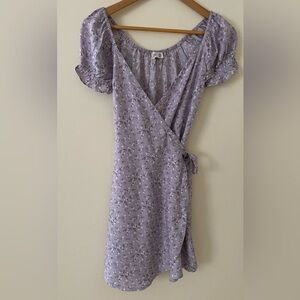 Like New Hollister Light Purple Floral Mini Dress